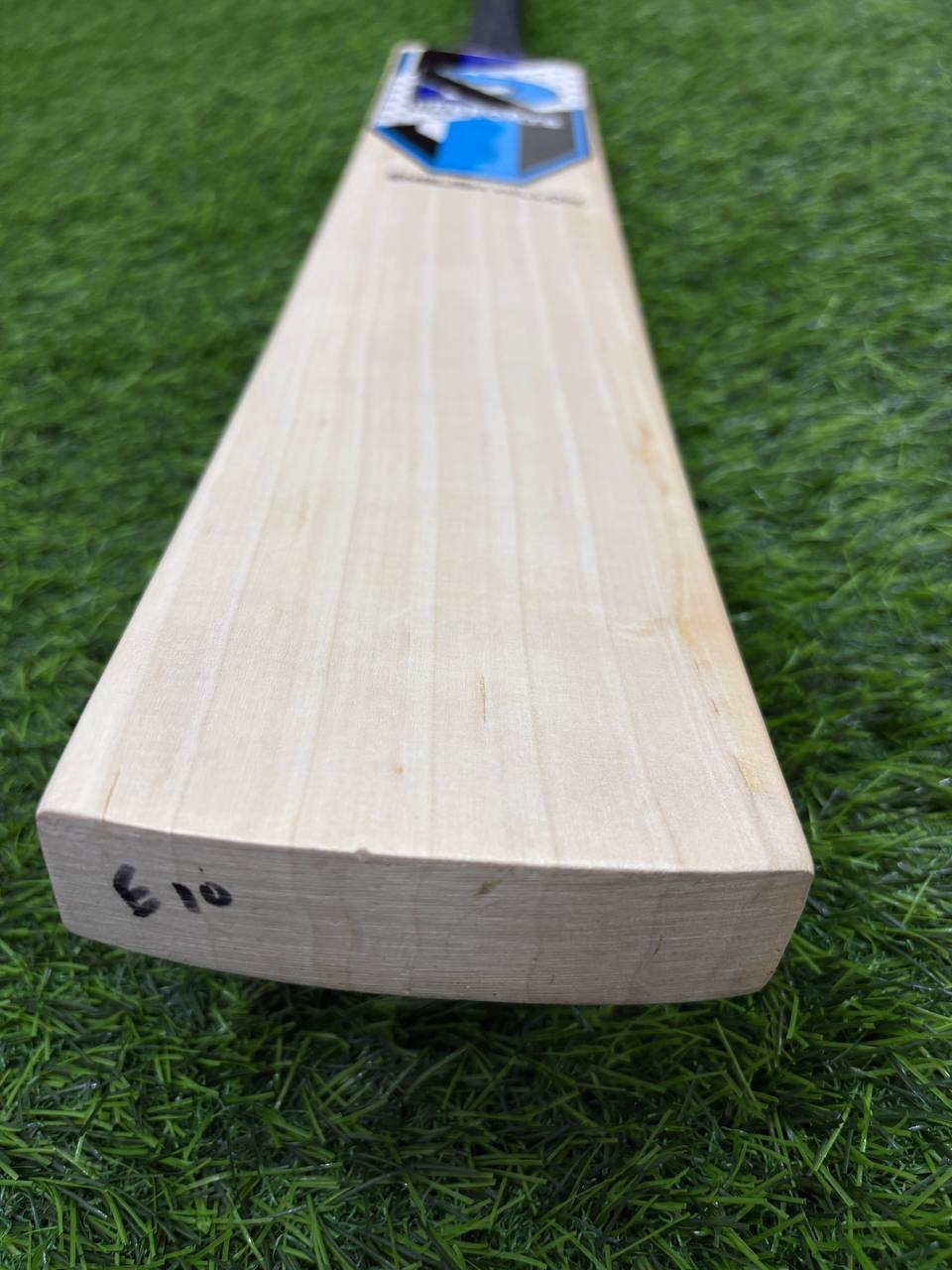 English Willow Cricket Bat Limited Edition (Grade 1)
