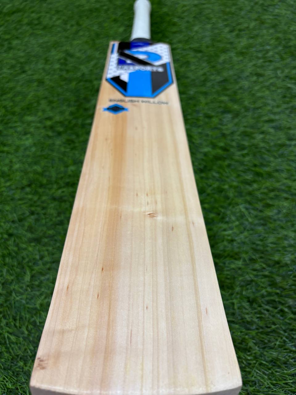 Mid to Low Profile English Willow (Grade 2) Cricket Bat Limited Edition