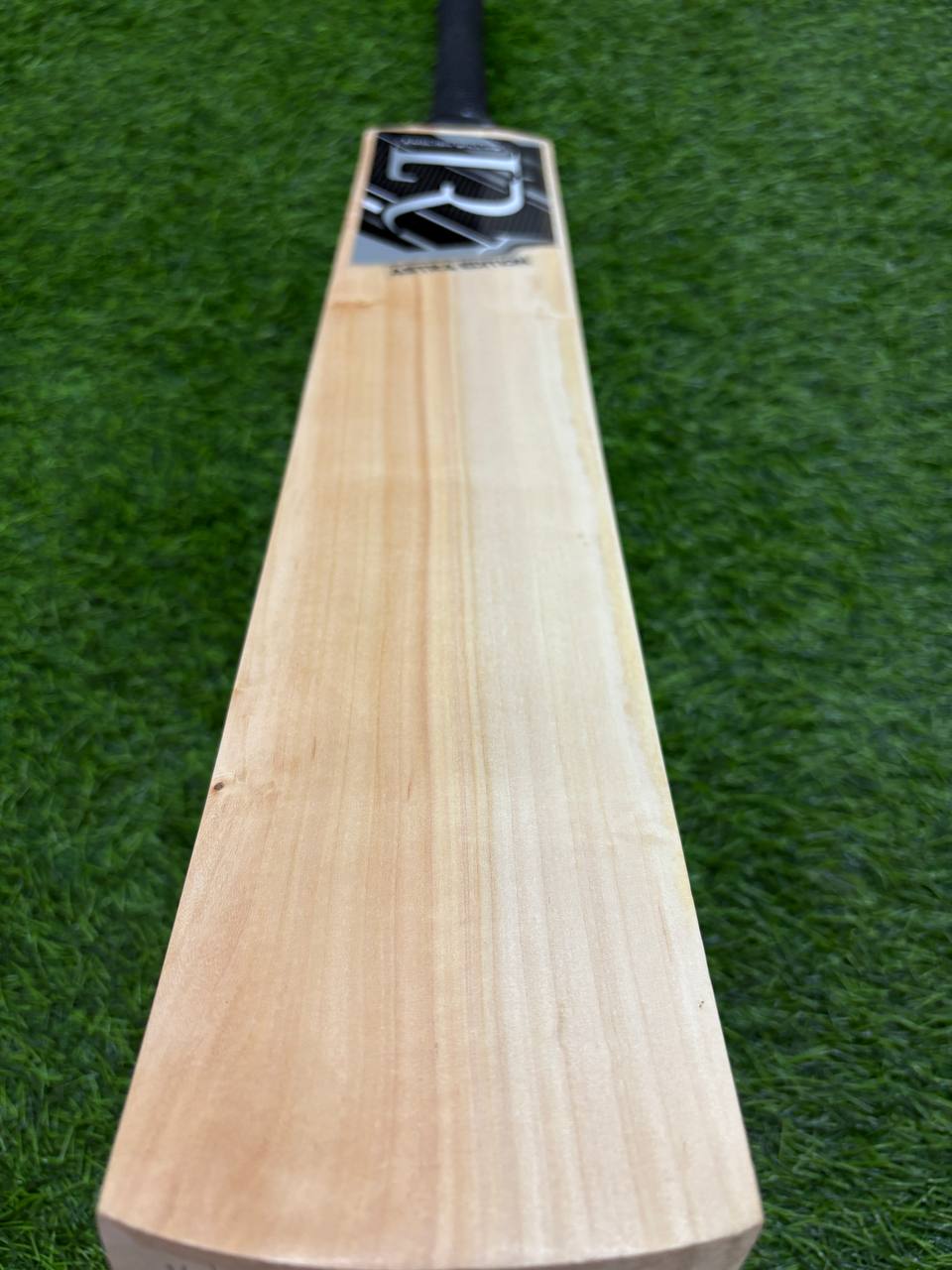Kookabura (Maxi) Profile English Willow Cricket Bat